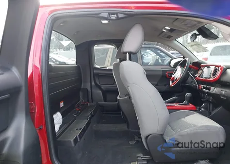 2022 Toyota Tacoma Sr z USA, uszkodzony, nr VIN 3TYSX5EN5NT014748